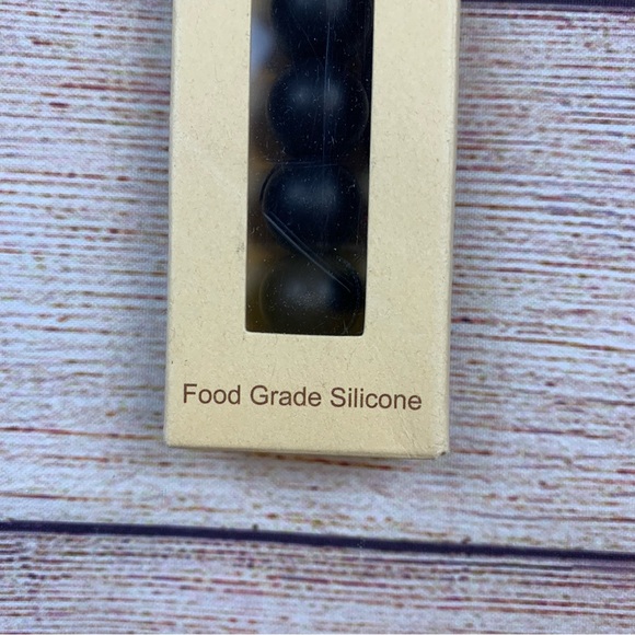 Lot of Two Silicone Beaded Pacifier/teether Holder Clips Black & Wood - Picture 3 of 8